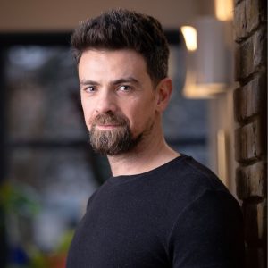 Leo Vardiashvili
HARD BY A GREAT FOREST
(Bloomsbury)